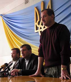 Продовження епопеї з вчорашнім затриманням в Ужгороді озброєних бандитів